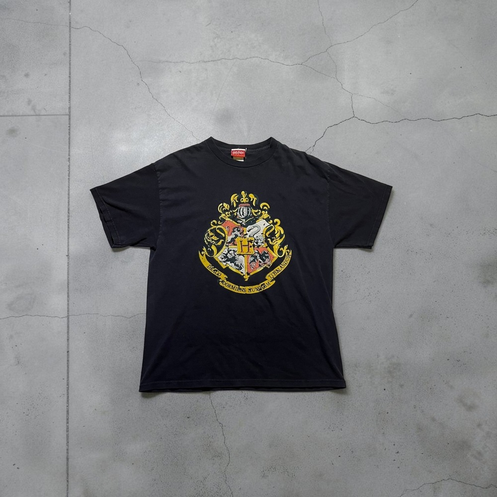 Harry Potter Hogwarts Crest Graphic T-Shirt Mens Large Black Short Sleeve Tee